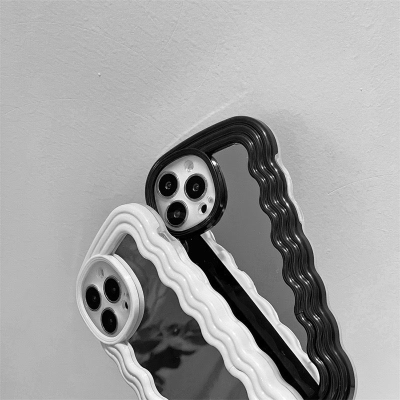 Wavy mirror phone stand case