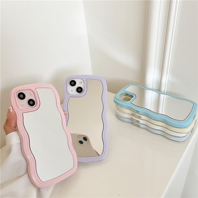 Wavy mirror phone case