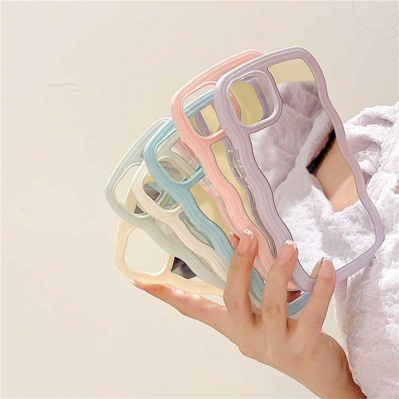 Wavy mirror phone case